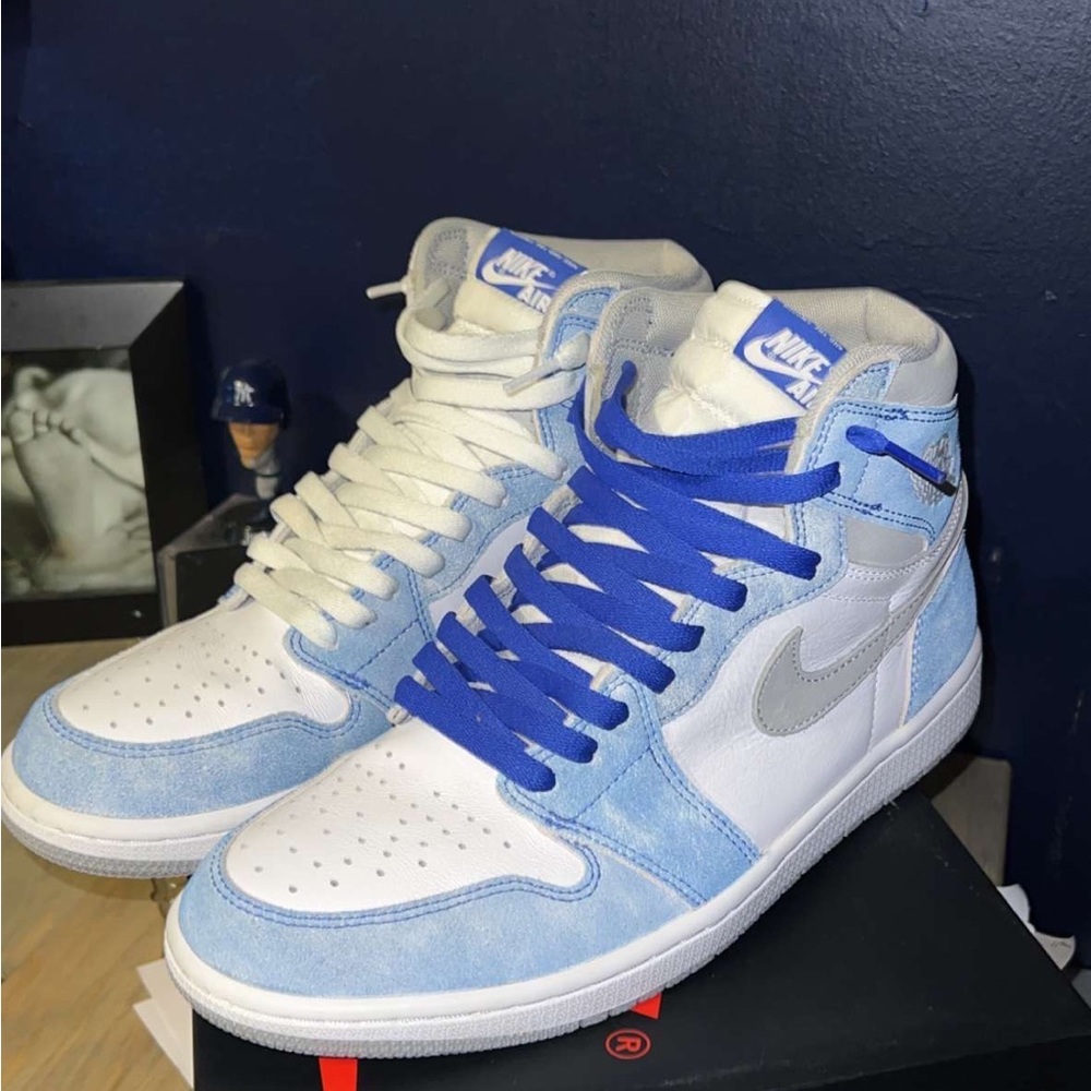 Jordan 1 high hyper royal